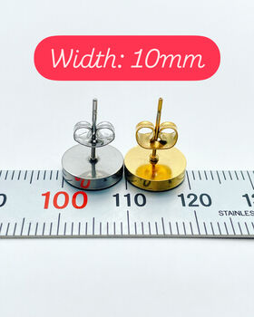 Ear Studs With Red Flowers In Black Lacquer, 7 of 8