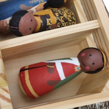 Five Iconic African Queens Wooden Peg Dolls Gift Set, 8 of 12
