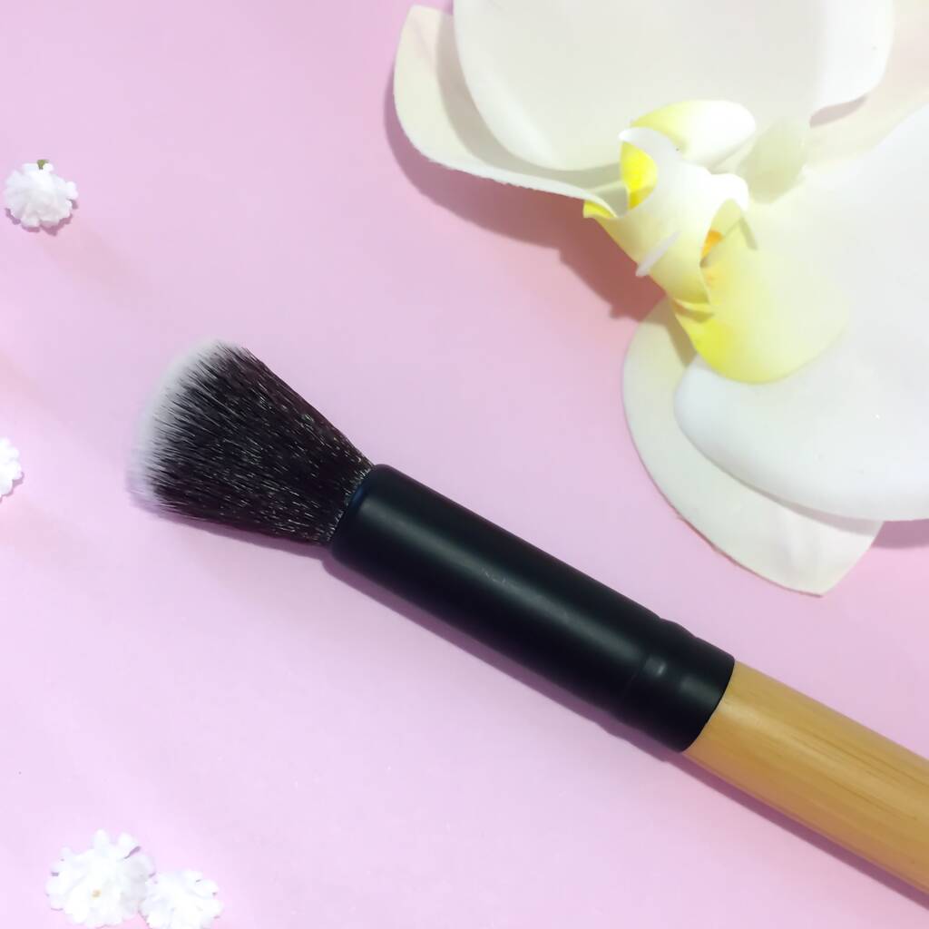 Flawless Highlighting Brush By Flawless