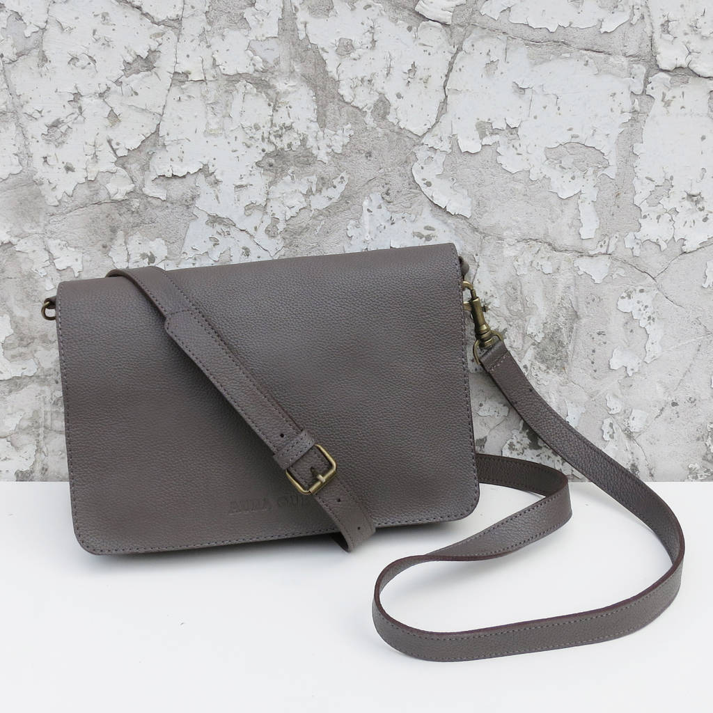 bag with removable strap