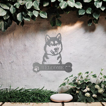 Personalised Siberian Husky Welcome Metal Wall Art Sign For Home And Garden Lovers, 7 of 11