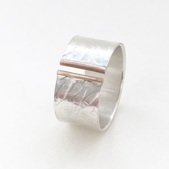 Petals 'Cigar Band' Embossed Ring, 6 of 10