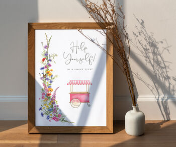 100 Etichette Personalizzate Per Bomboniere E Regali – Love Is Sweet, Scallop Edge, Stampa Digitale Nero, 4.5x4.5 Cm