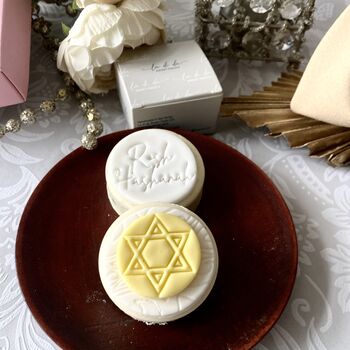 Personalised Rosh Hashanah Twin Coated Oreo Gift, 3 of 6
