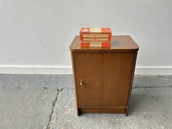 A Vintage 1950/60s Petite Compact Oak Bedside Cabinet, 5 of 12