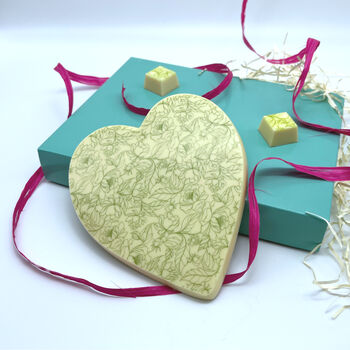 Large White Chocolate Floral Heart Gift, 2 of 5