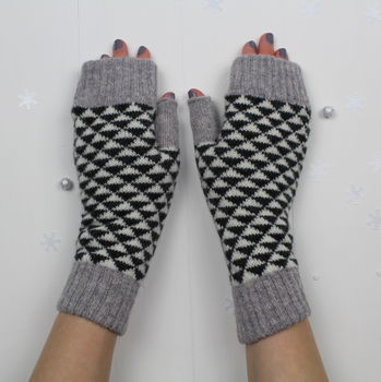 Triangle Knitted Fingerless Mitts Small Size, 7 of 7