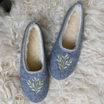 Felt Embroidered Ballerina Slippers/ Grey/ Green/ Daisy, 5 of 7