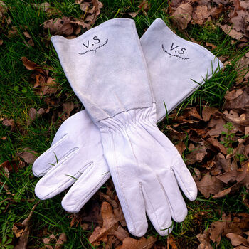 Personalised Embroidered Ladies Gardening Gloves, 4 of 6