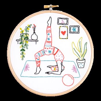Stretch Embroidery Kit, 2 of 3