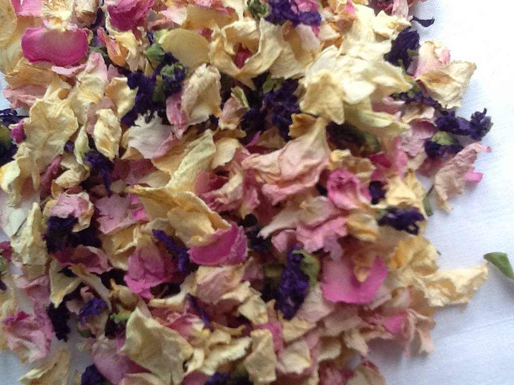 2021 English Rose Petals, Wild Flowers Confetti, 1 of 10