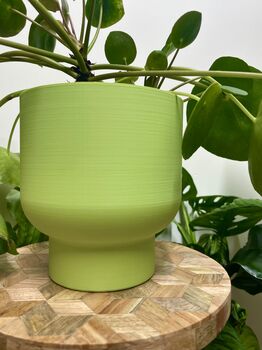 3D Printed Tall Curved Plant Pot With Drainage, 4 of 9