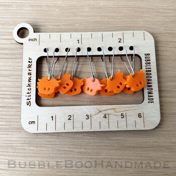 Highland Cow Knitting Needle Gauge And Stitch Marker Set, 5 of 6