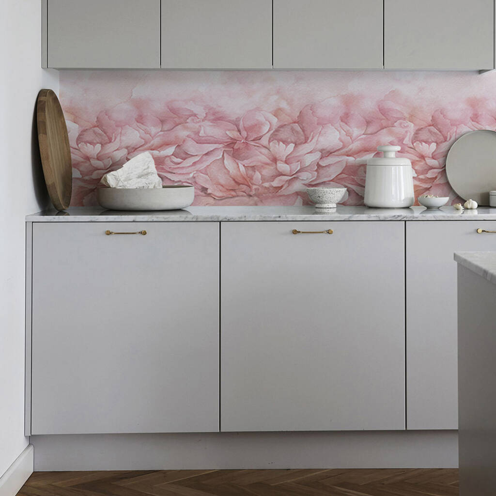 Bạn đang tìm kiếm một sự thay đổi về hình ảnh cho căn phòng yêu thích của mình? Nếu vậy, bức tường giấy màu hồng nổi bật này sẽ khiến bạn cảm thấy như một thiên đường với màu sắc và sự ấm áp của nó.