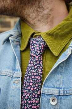 Mens Navy And Pink Ditzy Floral Slim Style Tie, 5 of 8