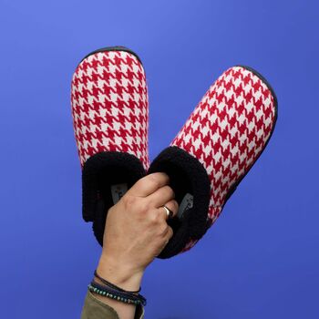 Turbo Red And White Dogtooth Mens Slippers Indoor/Garden Shoes, 6 of 11