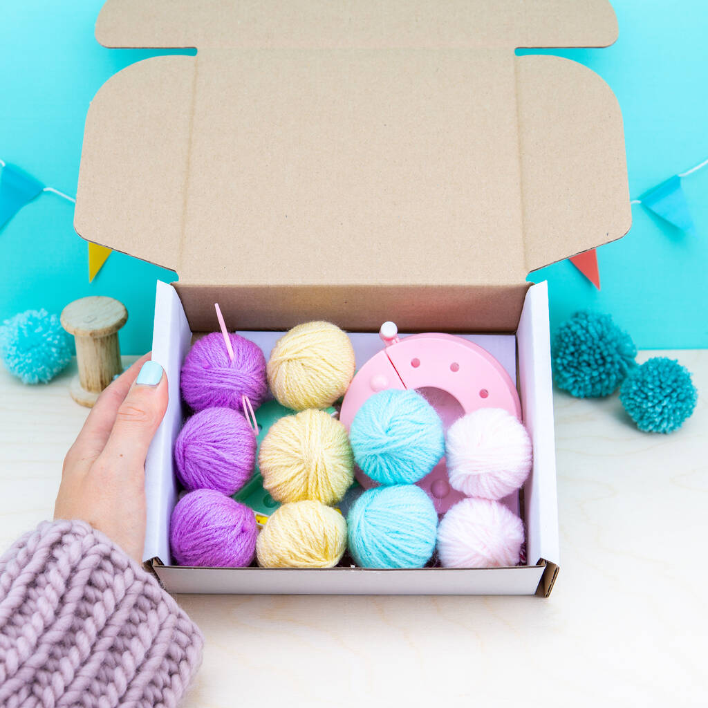 Ultimate Pom Pom Craft Kit By Pom Stitch Tassel
