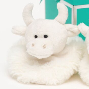 Scottish Highland Cream Cow Baby Slippers Gift Boxed, 3 of 4