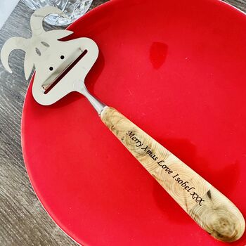 Stag Personalised Cheese Slicer With Juniper Handle, 6 of 6