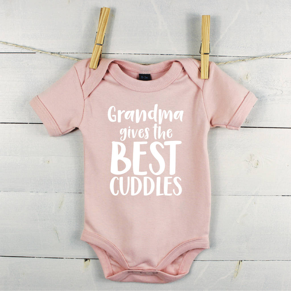 grandma-gives-the-best-cuddles-personalised-babygrow-by-lovetree-design