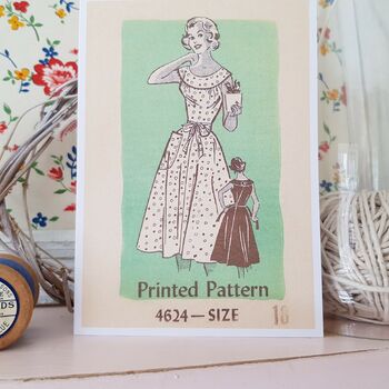Vintage Sewing Illustrations Greetings Cards, 6 of 6
