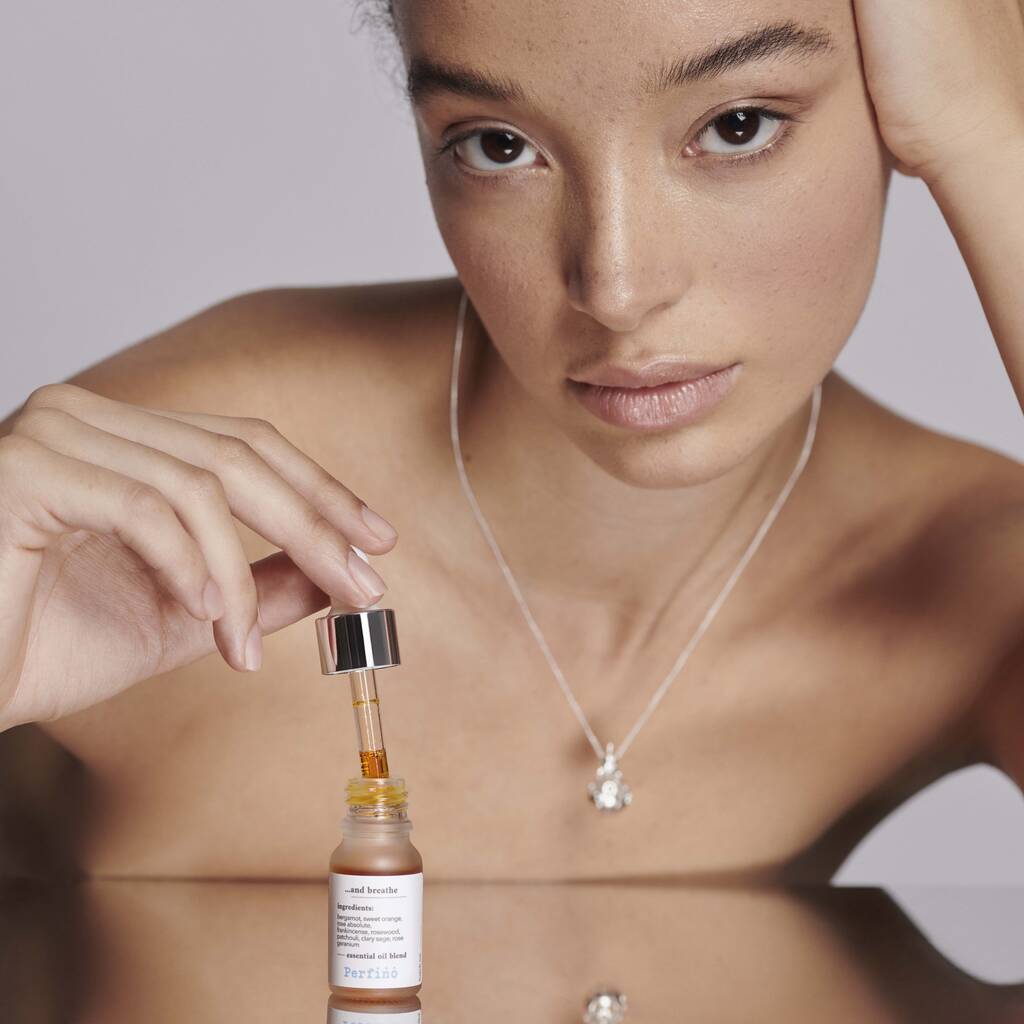 24' Solid Silver Natural Scent Pendant Set By Perfino