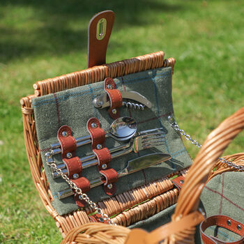Personalised Traditional Oval Picnic Hamper, 4 of 9
