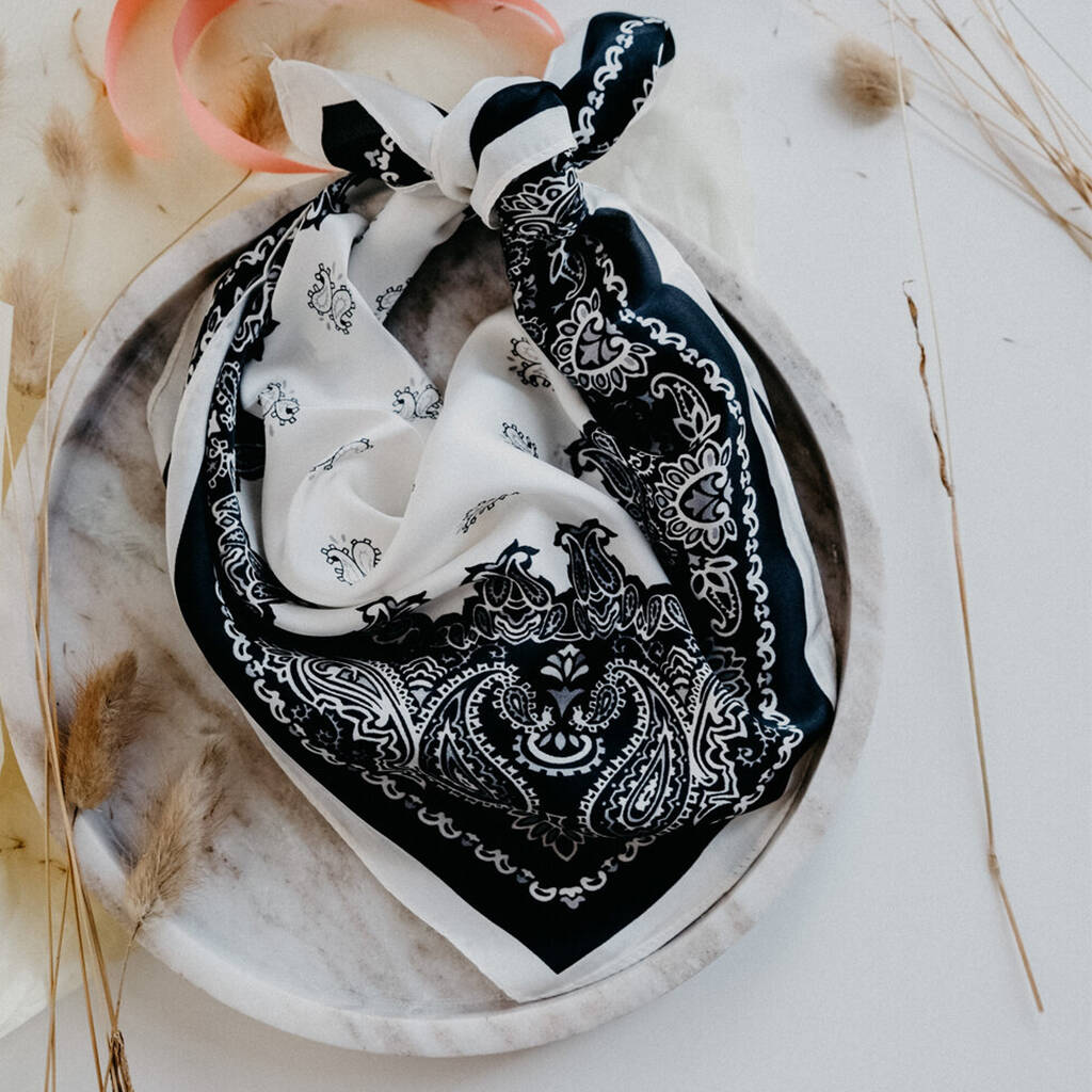 Image of Elin Monochrome Paisley Bandana Neck Scarf