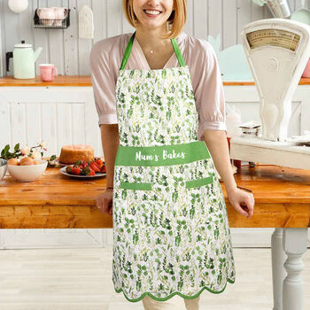 Traditional Scalloped Cotton Baking Apron, 3 of 9