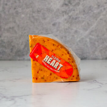 Flamin’ Chilli Cheddar ¼ Cheese Truckle 560g, 3 of 3