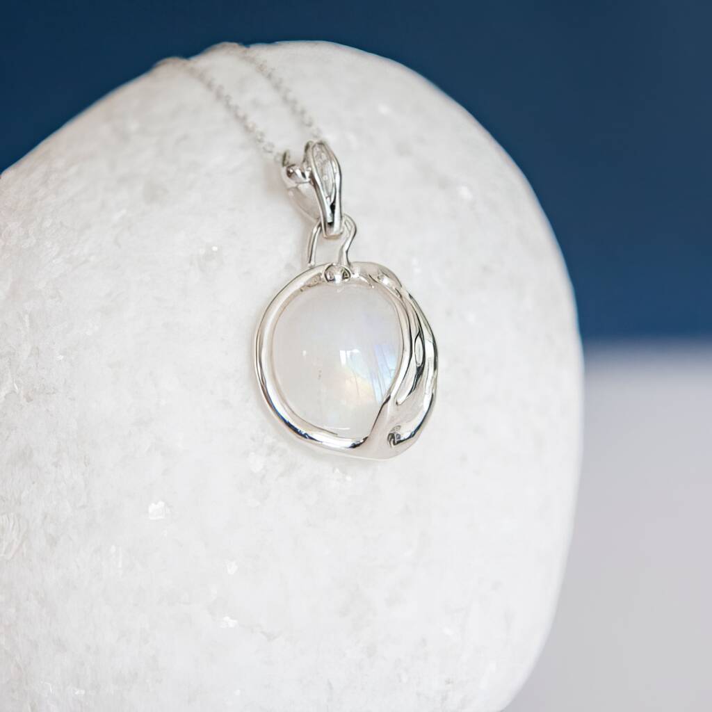 Natural Crystal Stone Pech Moonstone Necklace for Women