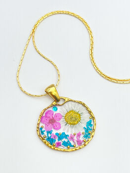 Necklace With Daisies And Pink Flowers In Silver Or Gold, 4 of 12