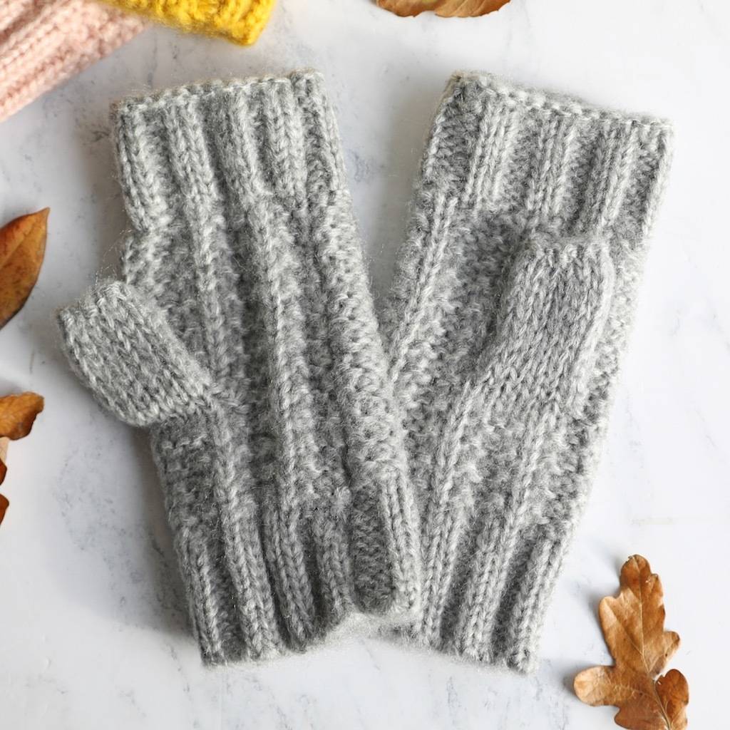knit hand warmers by lisa angel