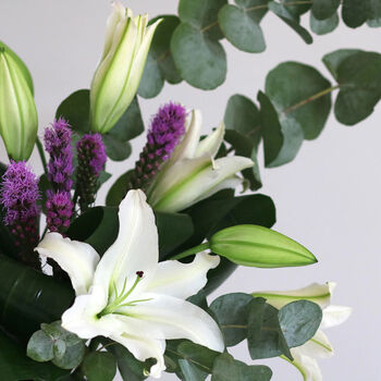 Akua Fresh Flower Letterbox Gift, 2 of 2