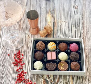Chocolate Shots Liqueurs Selection Box, 3 of 6