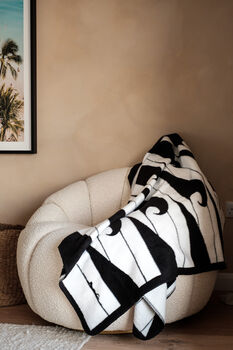 Fluff Throw Storm Black, 6 of 7