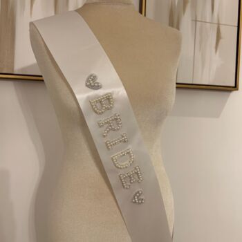 Bride Hen Party Pearl Personalised Sash, 4 of 5