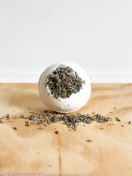 The Relaxing Bath Bomb, 4 of 5