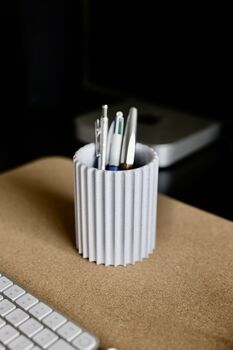 Hue Pen Pot, 9 of 10