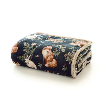 Woodland Wildlife Throw, Forest Animal Print Flannel And Sherpa 140x180cm 41034900, 2 of 3
