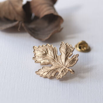 Maple Leaf Gold Lapel Pin, 5 of 9