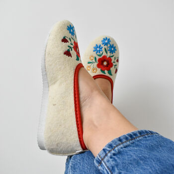 Cream Wool Ballerina Slippers/ Red Trimming/ Flower Pattern/ Folk Slippers, 2 of 7