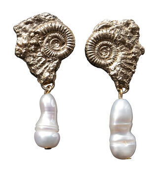 Fossils Earrings In Brass With Baroque Pearls, 5 of 5