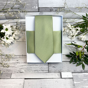 Pistachio Wedding Set, 2 of 9