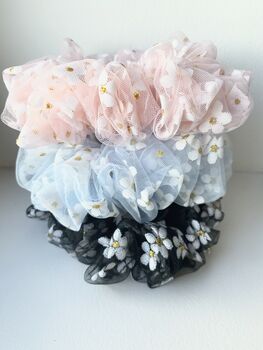 Daisy Tulle Scrunchie, 9 of 9