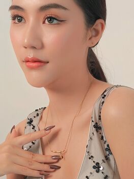 Vachana Zenline Necklace, 2 of 5