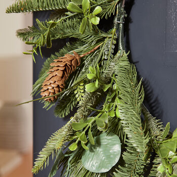 Evergreen Winter Pinecone Wreath, 4 of 4