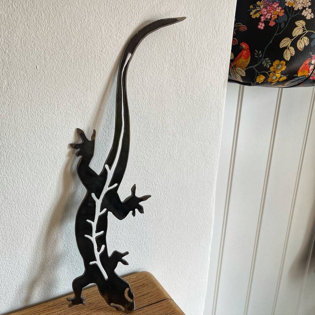 Gecko Reptile Metal Wall Plaque By Suffolk Style
