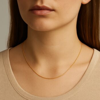9ct Yellow Gold Medium Diamond Cut Curb Chain – 16in To 24in, 2 of 10