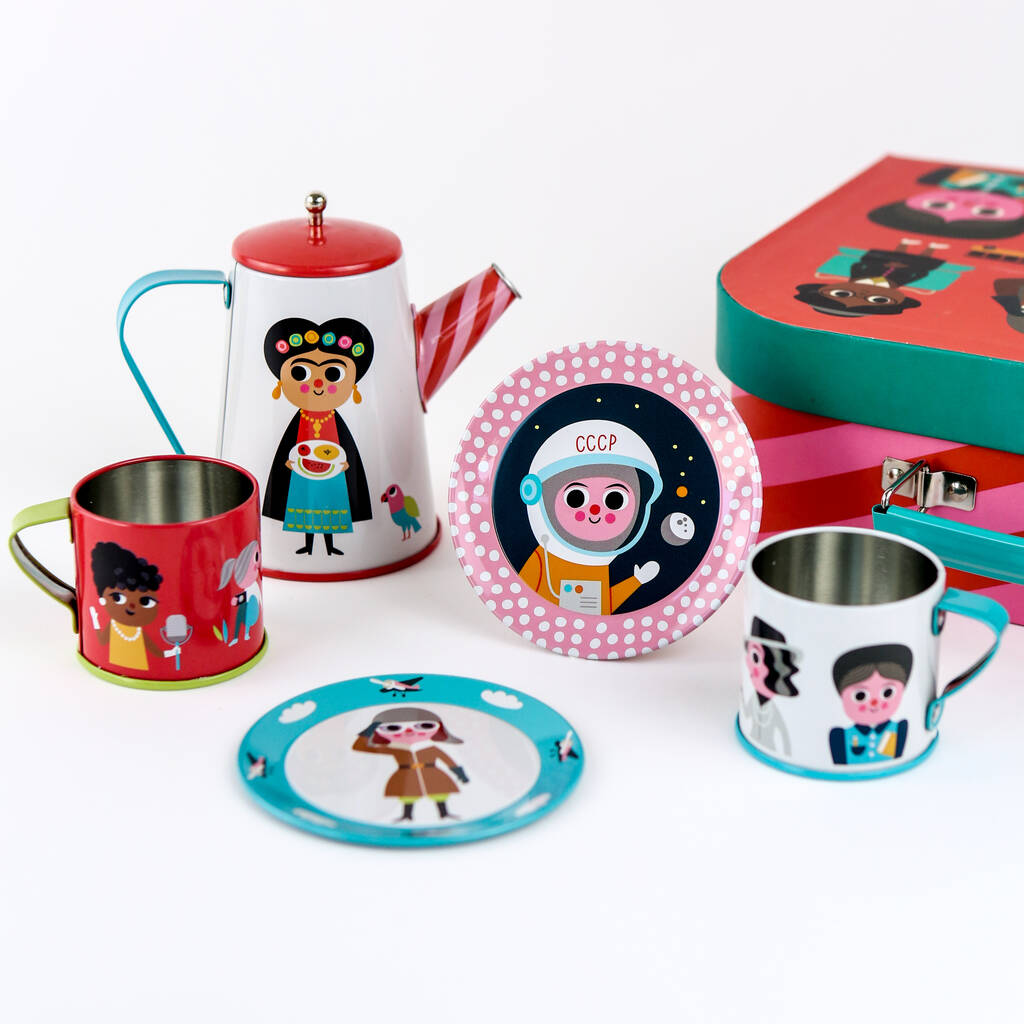 childs tin tea set